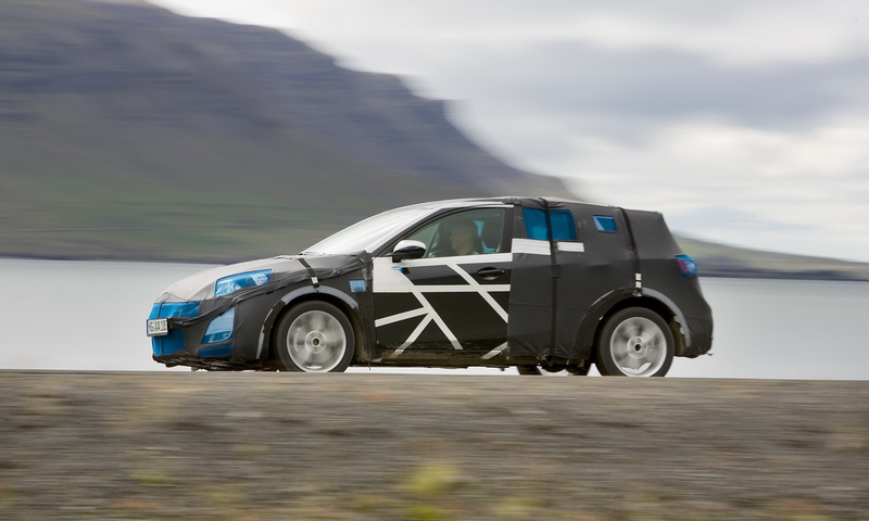 Illustration for article titled 2010 Mazda3 Hatchback Spied By Mazda